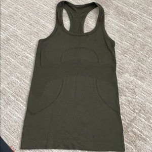 Lululemon tank top